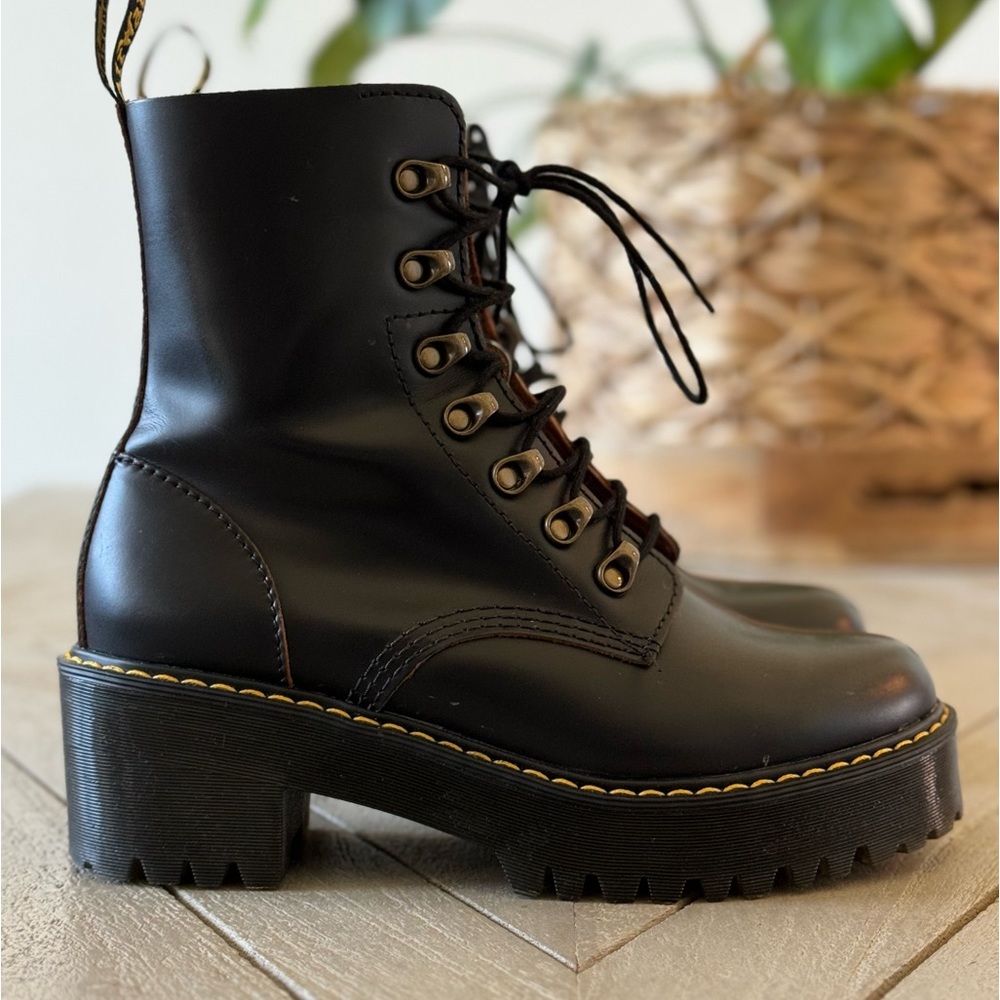 Dr. Martens Leona Boots